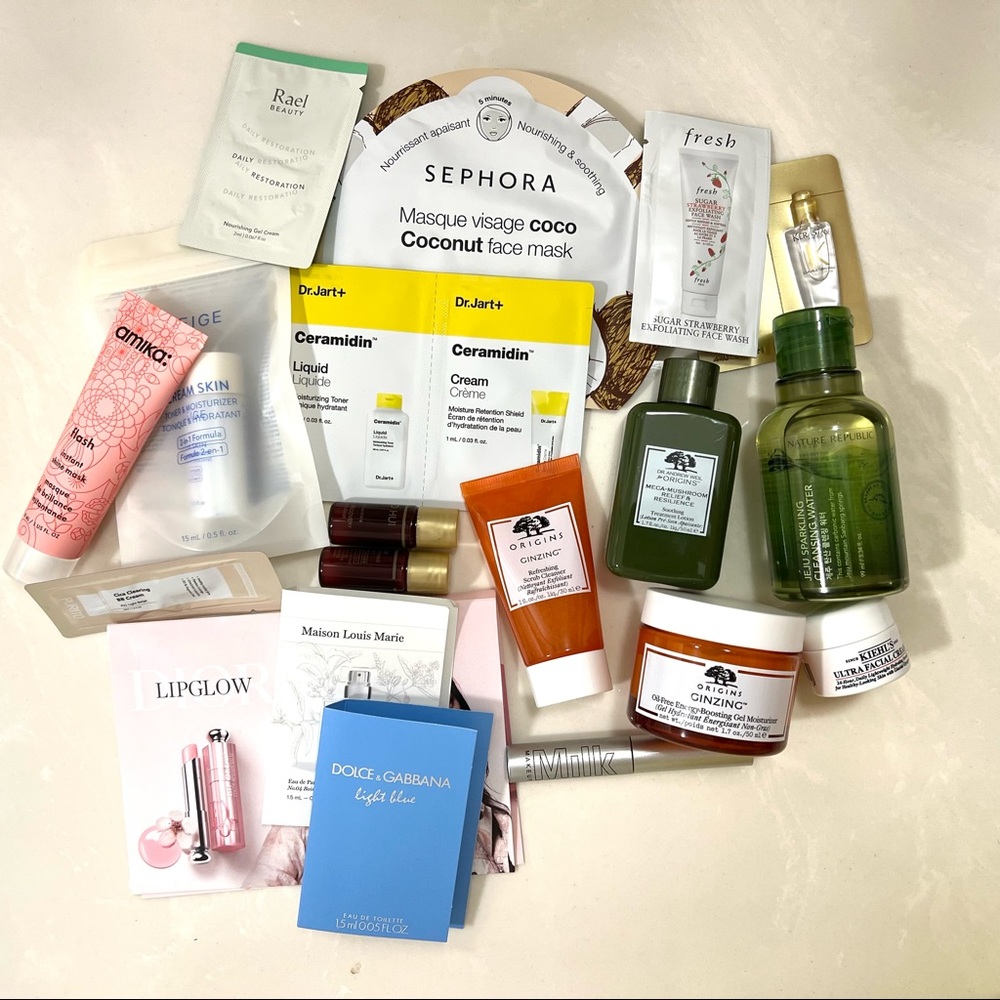 Mixed skincare & makeup bundle
